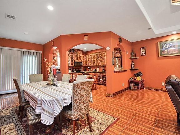5th image of 11361 Amber Park Dr