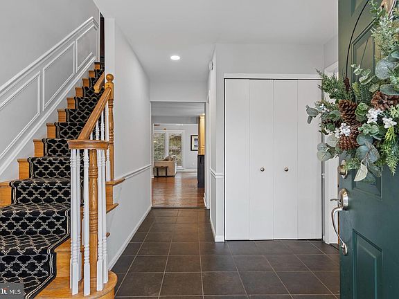 5th image of 463 Foulke Ln