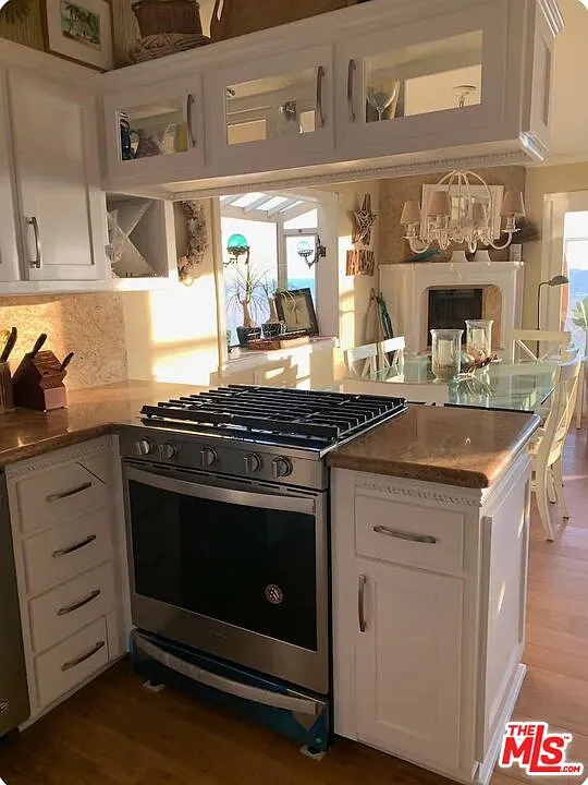 3 bed, 3.0 bath, 1311 sqft, $13,000 — Photo 4