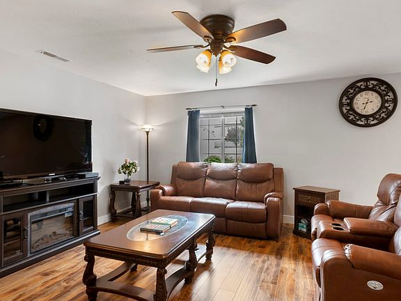 3rd image of 10554 S Cedar Wood Ln