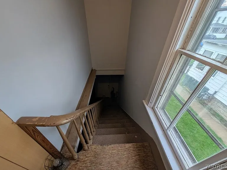 627 Deer St — Photo 35