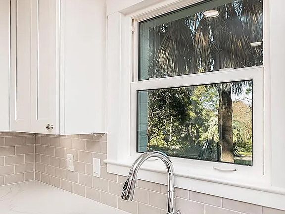 5th image of 3414 N 14th Ave