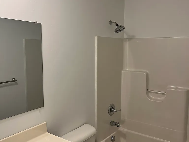 1209 Fessenden Ave — Photo 10