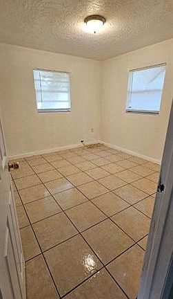 5th image of 609 N 19th St APT B