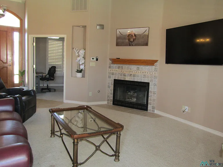 2104 W Ray Ave — Photo 6