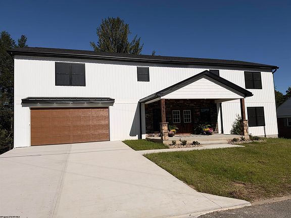 2nd image of 941 Farms Dr