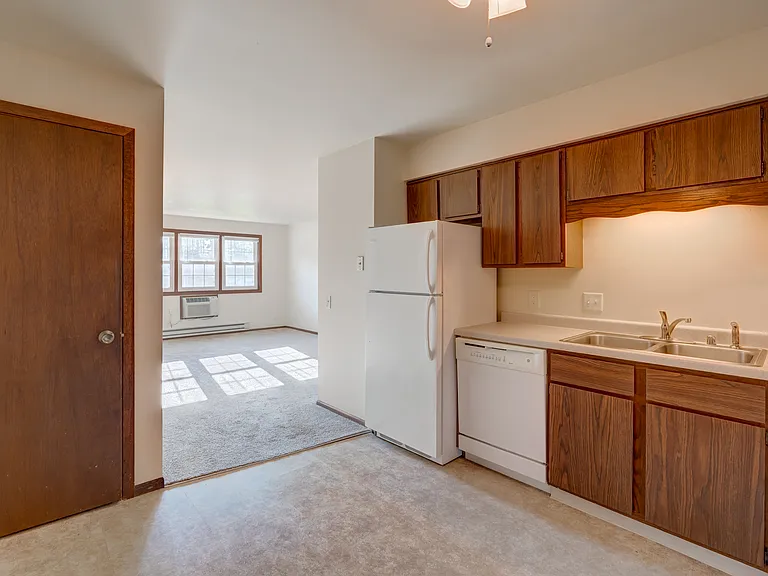 304 King St #6 — Photo 9