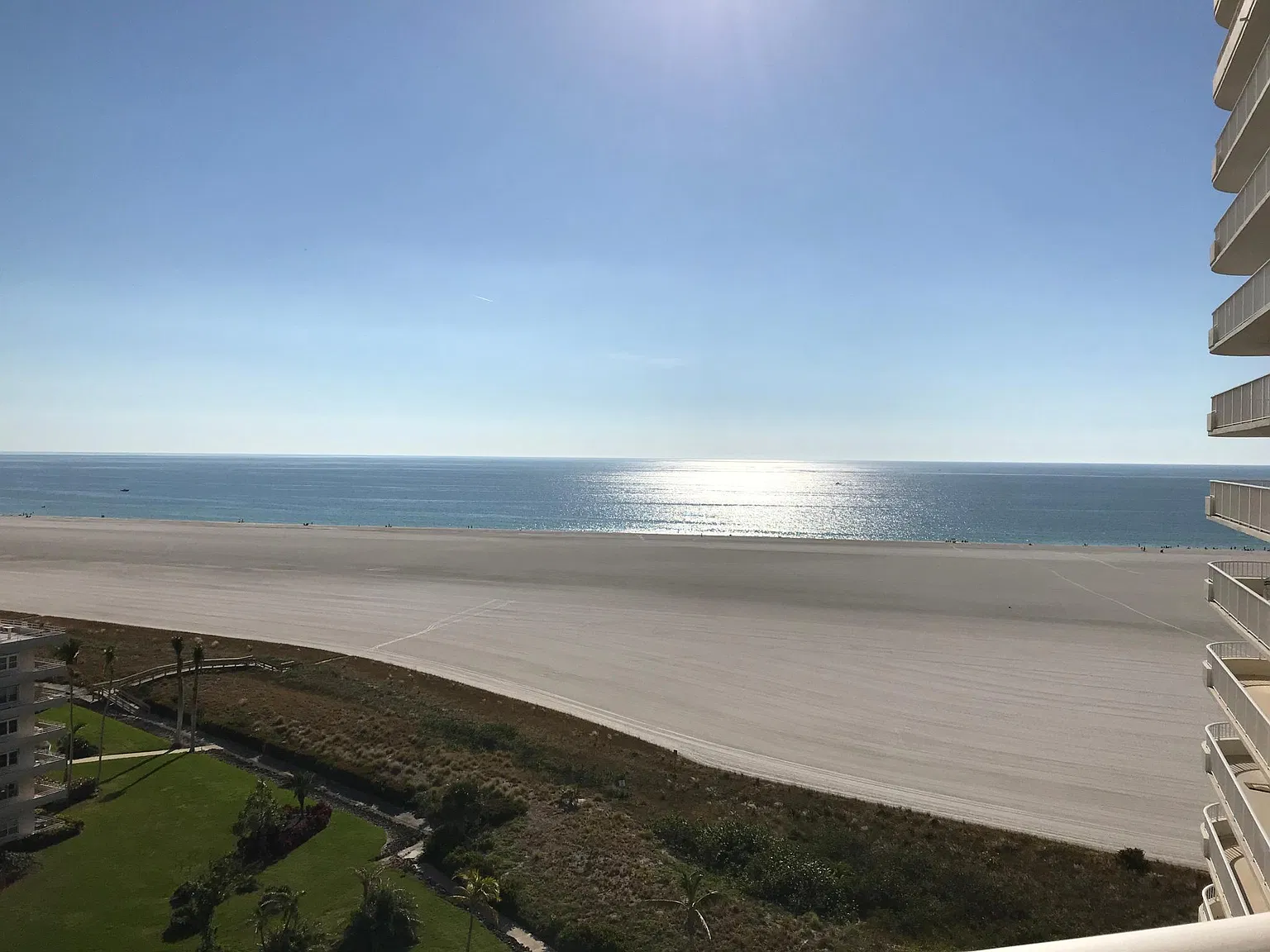 260 Seaview Ct — Photo 2