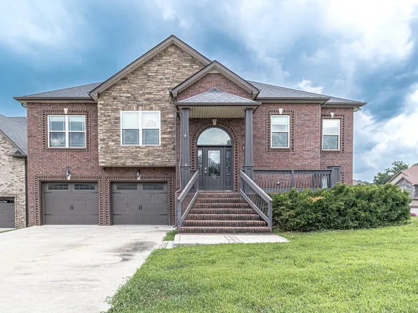 955 Smoots Dr, Clarksville, TN 37042