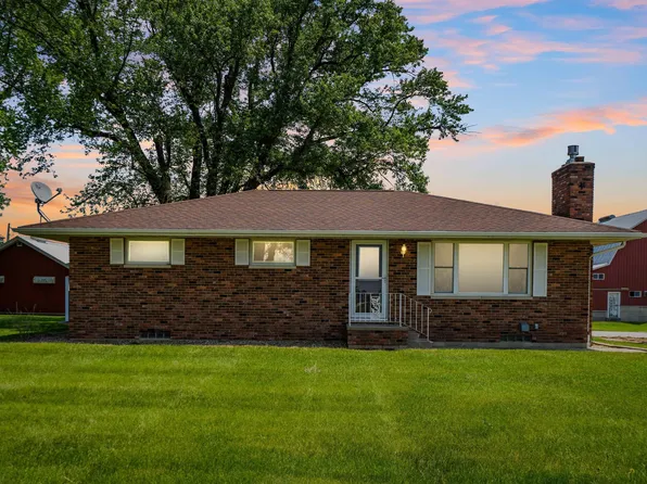 1868 Keokuk Ave, Independence, IA 50644