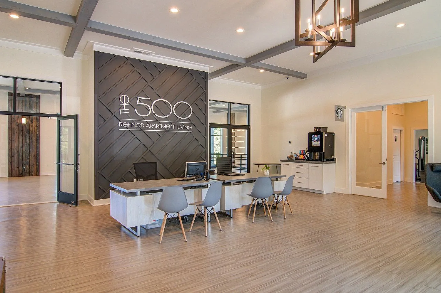 The 500 — Photo 2