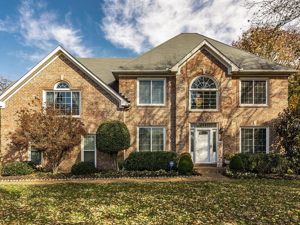 1st image of 102 Tamaras Ct