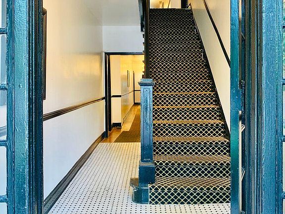 Boutique Building w/ Coded Entrance