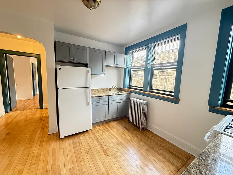 5542 N Artesian Ave #1B — Photo 17