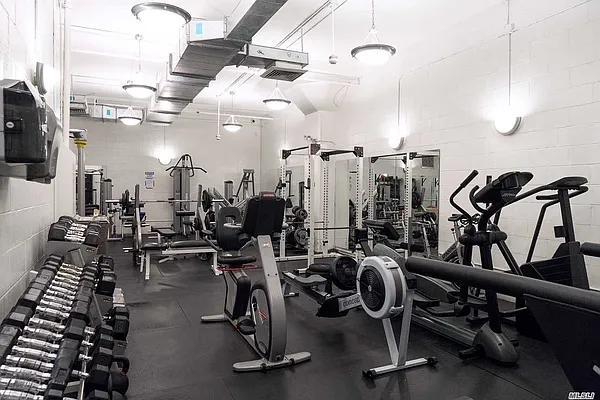 Rented by Compass | media 40