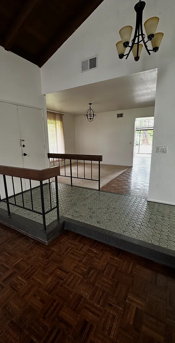 3 bed, 1864 sqft, $5,900 — Photo 3
