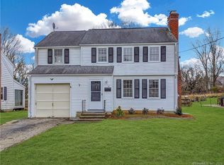 37 Southfield Rd, Fairfield, CT 06824