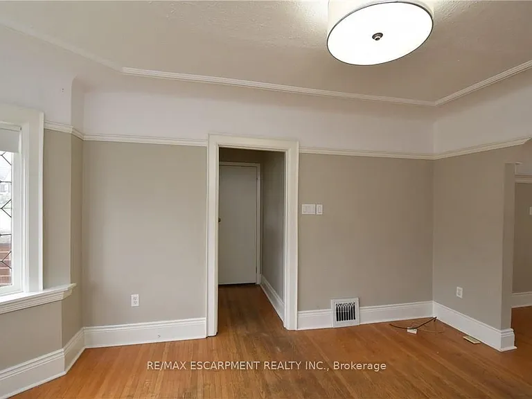 278 Huxley Ave S — Photo 13