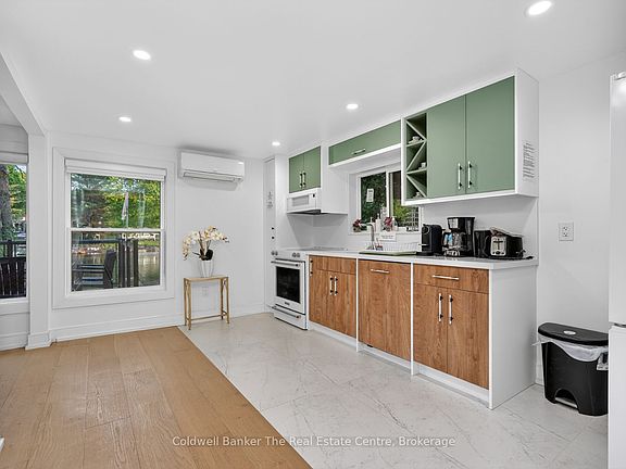 5th image of 1079 Severn River Rd