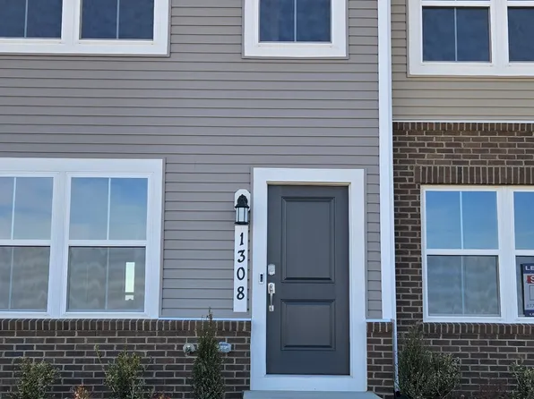 1308 Cedar Valley Rd, Ranson, WV 25438