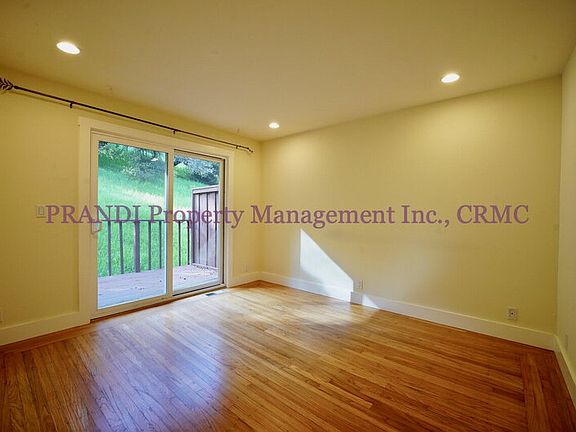 5th image of 839 Reichert Ave #2