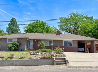 1228 Swan Rd, Sunnyside, WA 98944
