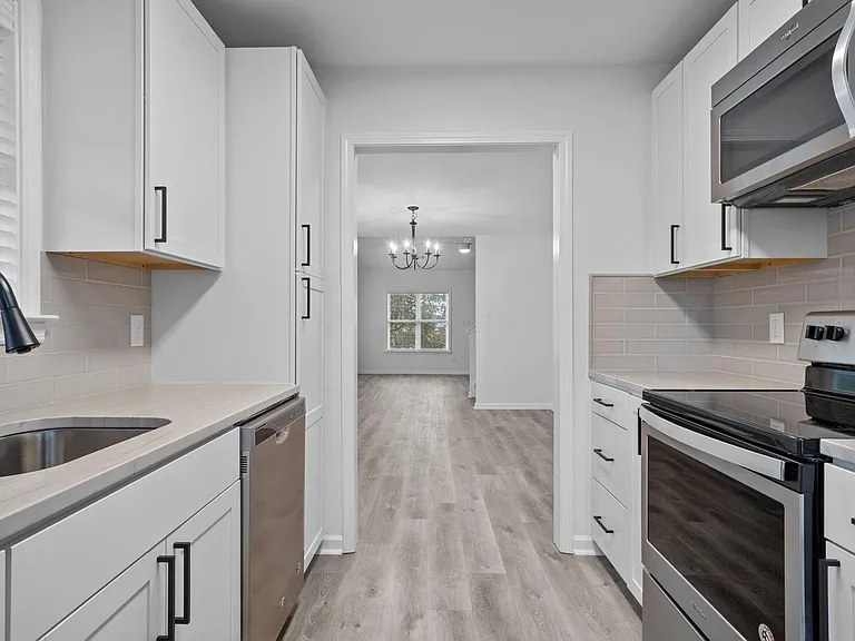 7926 Camden Hollow Rd — Photo 5