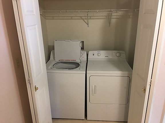 Laundry Closet & Washer/Dryer