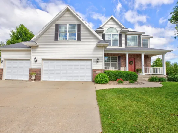 2821 Covey Ct, Cedar Falls, IA 50613