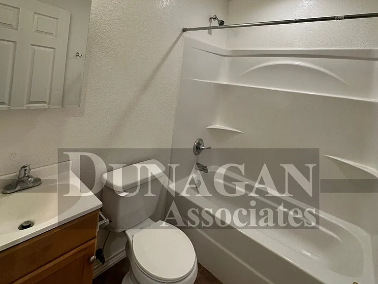 706 N Guadalupe St — Photo 4