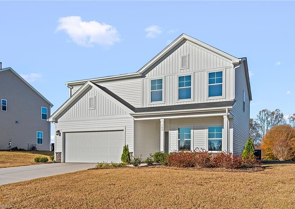 1st image of 104 Palomino Dr