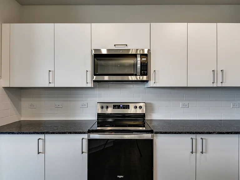 752 Wheatfield Dr — Photo 8