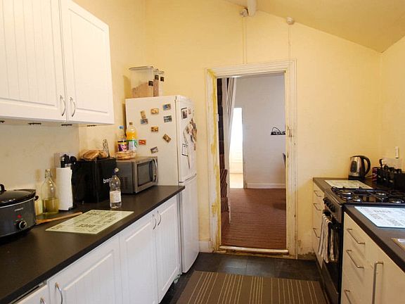 2nd image of 8750 127th St