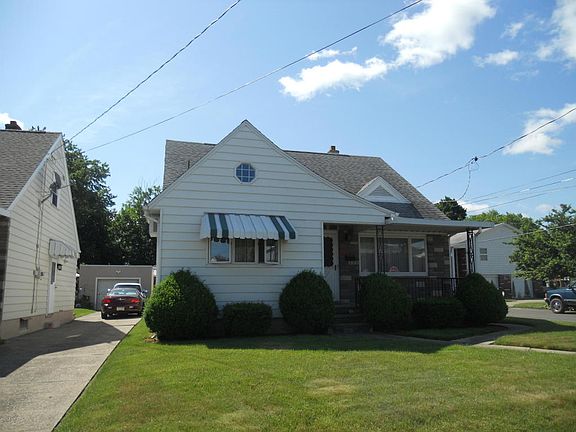 2nd image of 637 Church St