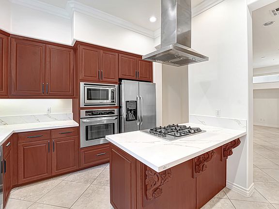 5th image of 14424 Dickens St APT 3