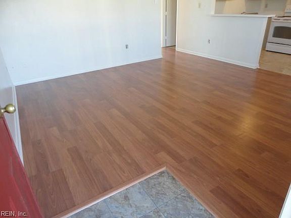 2nd image of 429 W 31st St APT 4