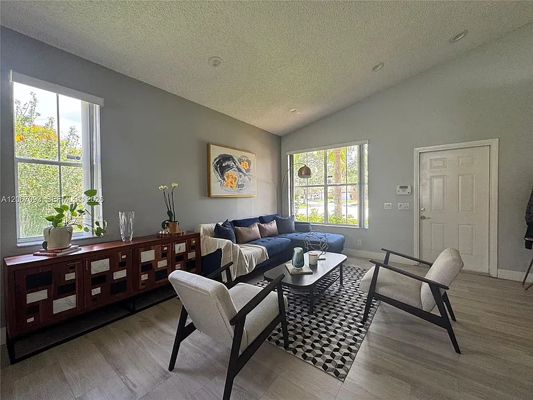 825 Falling Water Rd — Photo 2
