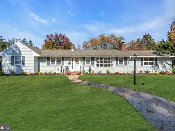 1306 2nd St, Delanco, NJ 08075