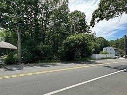 3rd image of 138 Beach Rd