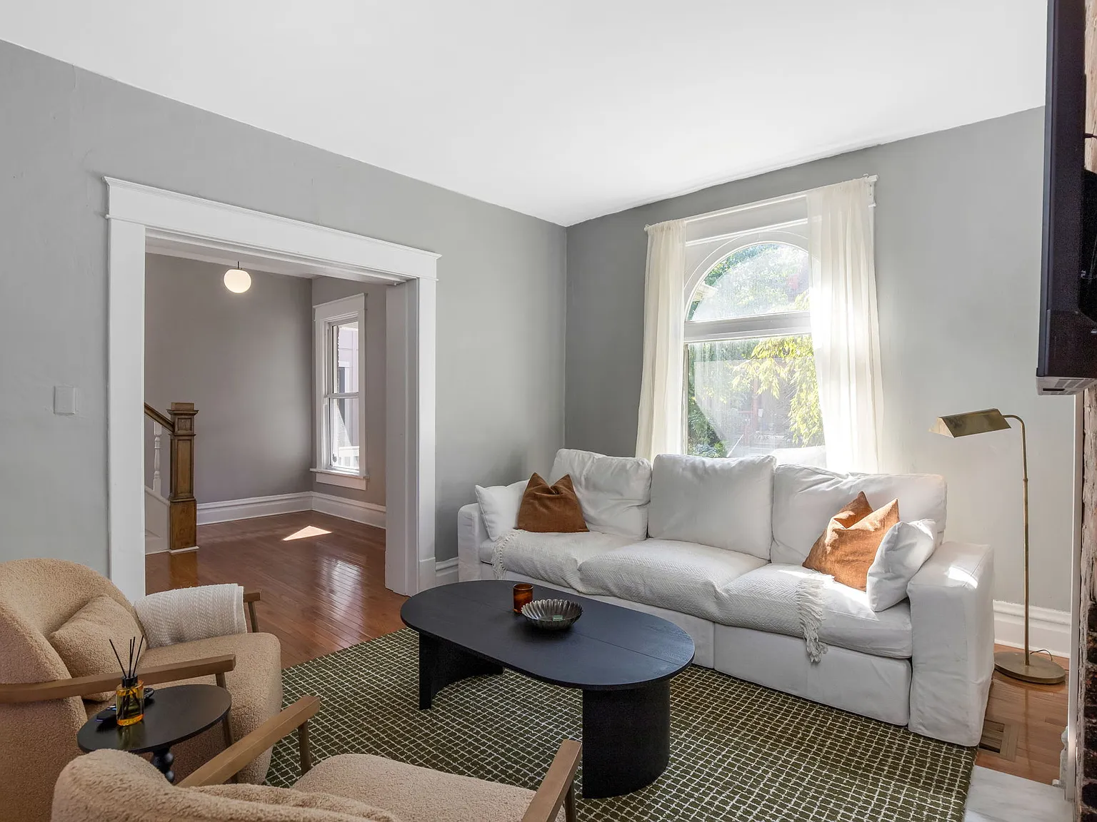3 bed, 2015 sqft, $3,350 — Photo 4