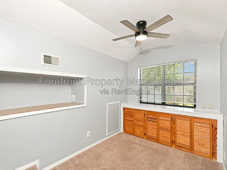 6023 Broadmeadow — Photo 12