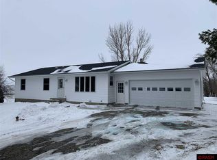 49391 217th St, Lake Crystal, MN 56055