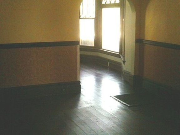 2nd image of 412 E Vine St