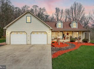 1560 Jug Rd, Dover, PA 17315
