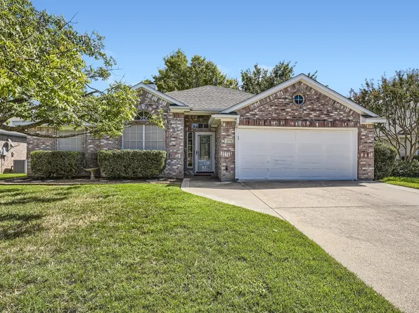 2771 Oakdale Dr, Burleson, TX 76028