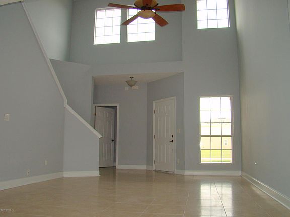 3rd image of 8571 Julia Marie Cir