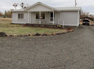 1214 Stevens Rd, Eagle Point, OR 97524