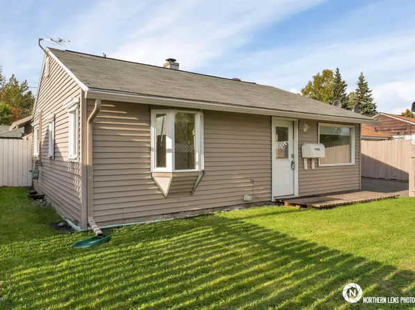5811 Miley Dr, Anchorage, AK 99504