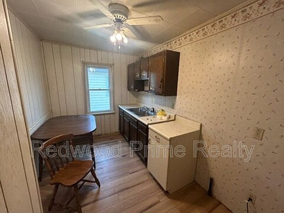 5th image of 645 Coleman Ave #1