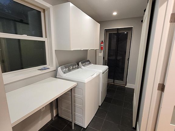 Mud Room / Laundry Room, Washer / Dryer